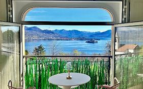 Rose Art Apartment Lake View